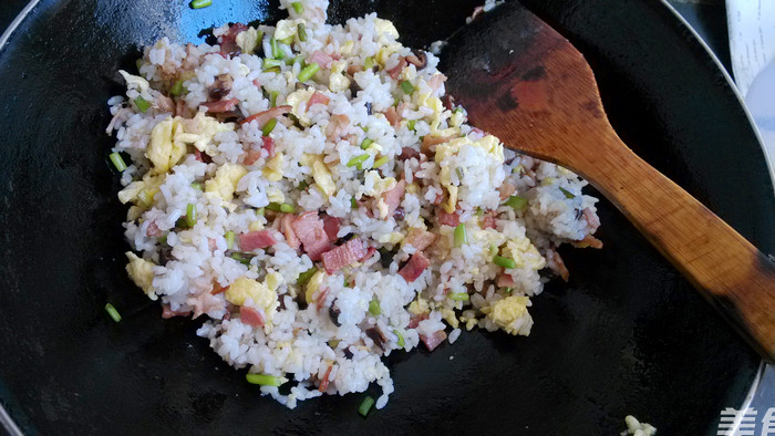 Fried Rice with Garlic Sprouts and Bacon recipe