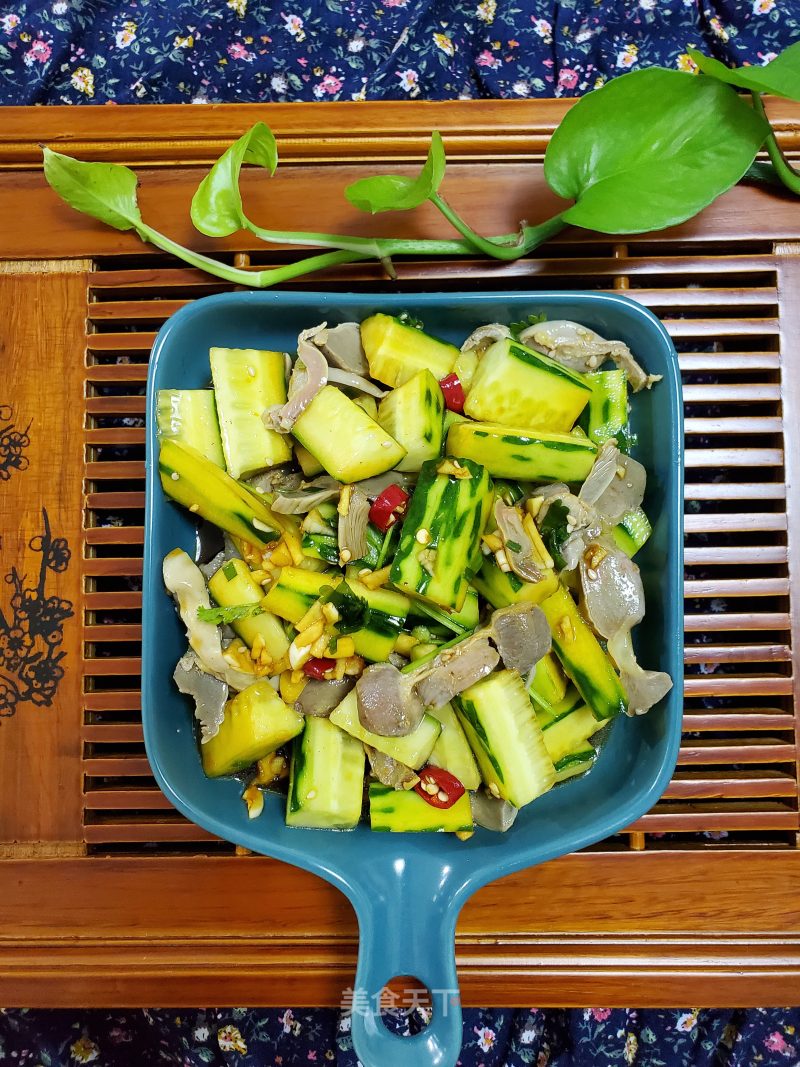 Cucumber Mixed with Chicken Kidney recipe