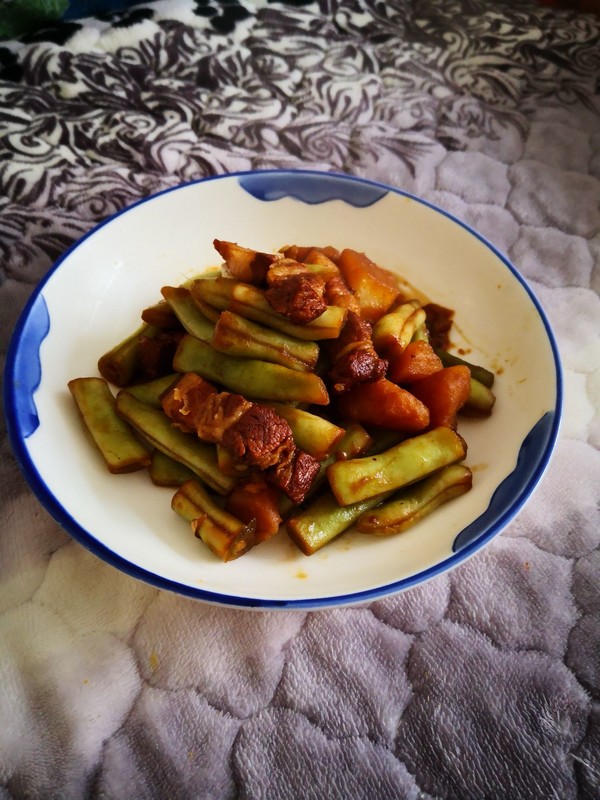 Braised Pork with Beans recipe