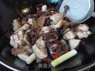 Chicken Stewed with Mushrooms---savory and Delicious Meal recipe