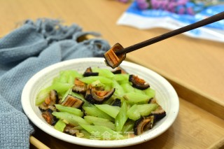 Stir-fried Celery with Red Ginseng recipe