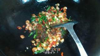 Stir-fried River Prawns with Red Pepper and Chives recipe