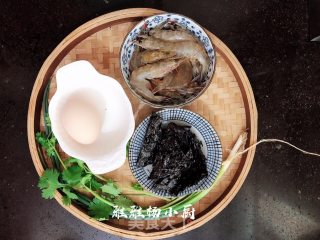 Shrimp and Seaweed Hibiscus Soup recipe