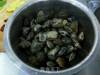 Stir-fried Spicy Clams recipe