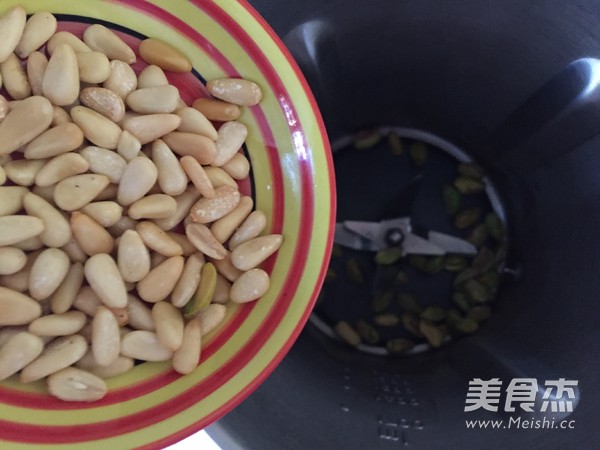 Pistachio and Pine Nut Soy Milk recipe