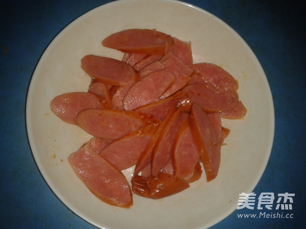 Celery Stir-fried Pork Sausage recipe