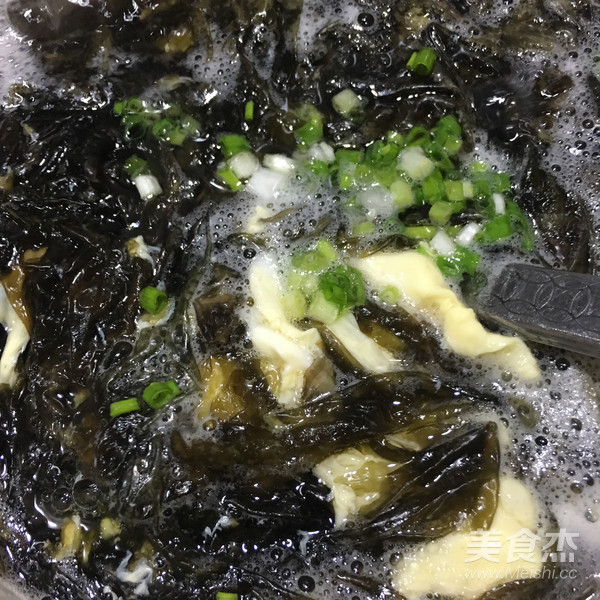 Egg Seaweed Soup recipe