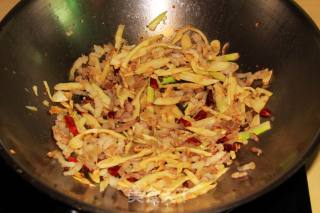 Stir-fried Shredded Pork with Fresh Bamboo Shoots recipe