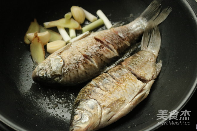 Braised Crucian Carp recipe