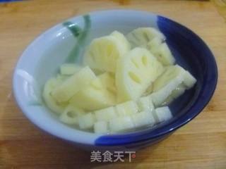 【healthy Soup Pot】lotus Root and Crescent Bone Soup recipe