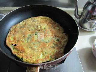 Fried Eggs with Perilla and Dried Shrimp recipe