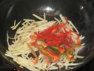 Stir-fried Potato Shreds with Red Pepper Shreds recipe