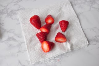 Strawberry Daifuku with Green Sauce recipe