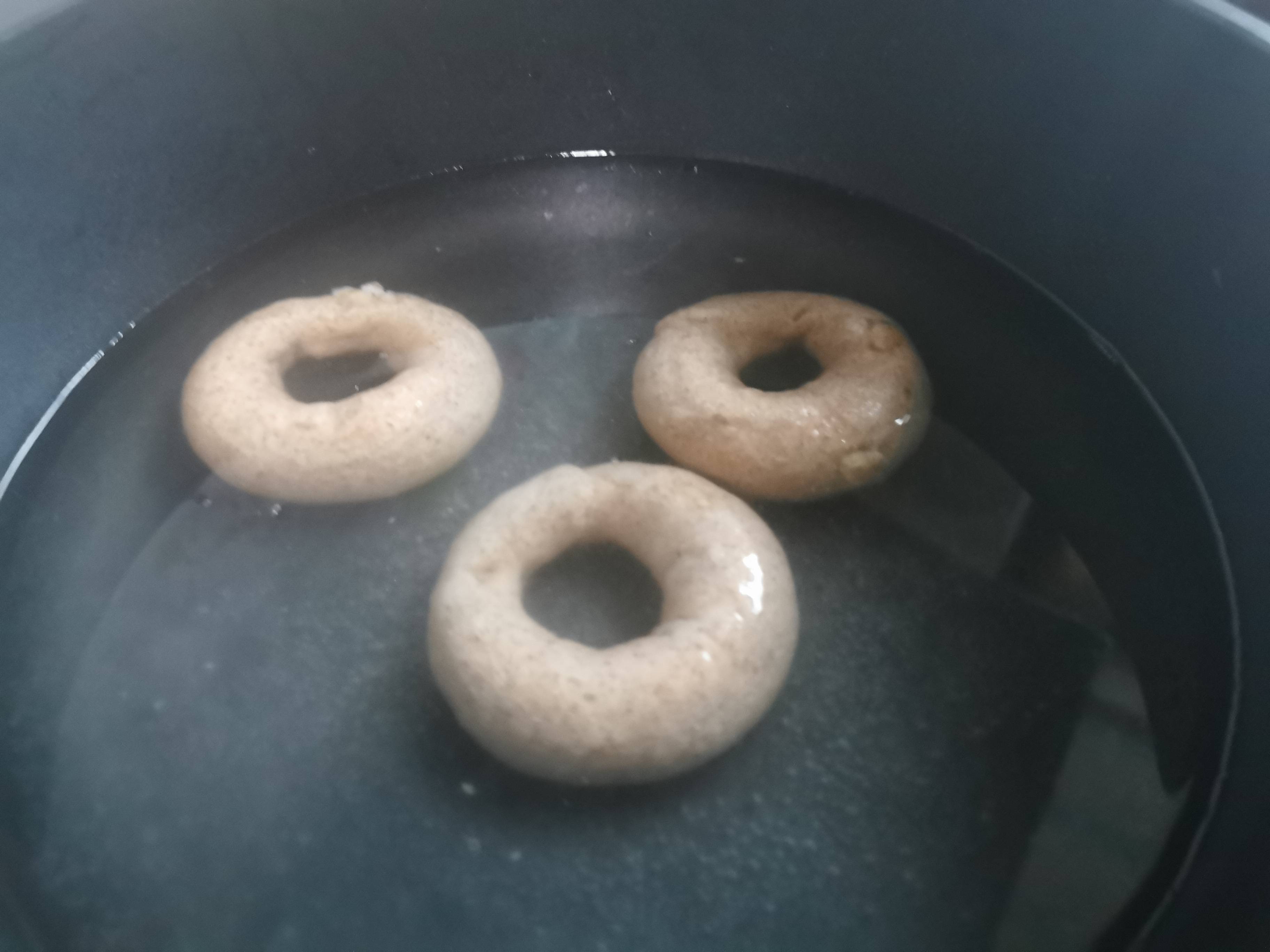 Oil-free Coffee Walnut Bagels recipe