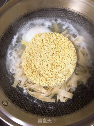 Instant Noodles with Egg and Tofu Skin recipe