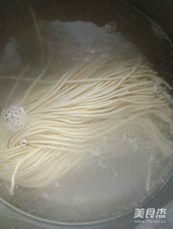 Salted Egg Yolk Sesame Sauce Noodles recipe