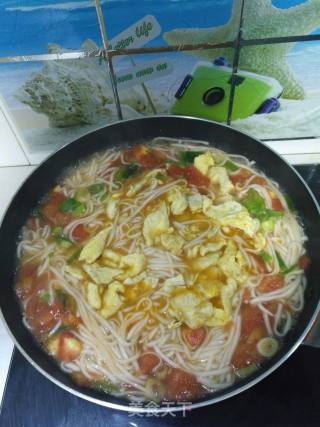 Tomato and Egg Braised Pork Noodles recipe