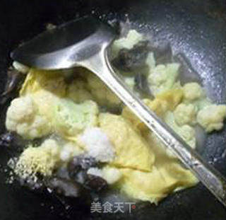 Black Fungus, Egg Dumplings and Cauliflower recipe