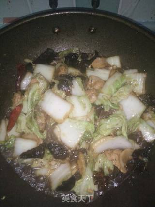 Old Kitchen Dishes: Chinese Cabbage and Fungus Pork Belly Noodles recipe