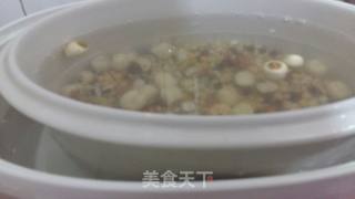 Mung Bean and Lotus Seed Dispelling Dampness and Health Soup recipe