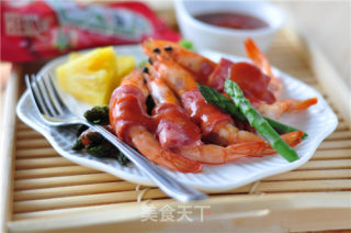 Grilled Prawns with Tomato Sauce and Bacon recipe