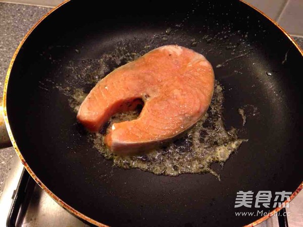 Pan-fried Salmon with Lime Juice recipe