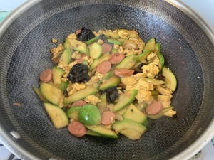 Home Cooking: Stir-fried Zucchini recipe