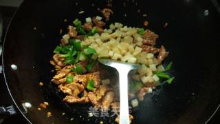 Stir-fried Pork with Sour Radish recipe