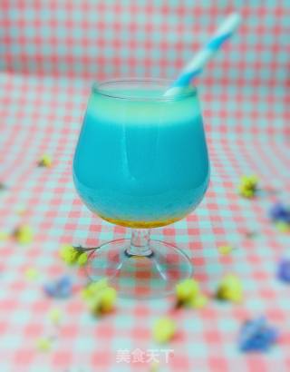 Summer Drink: Butterfly Pea Flower Honey Milk recipe