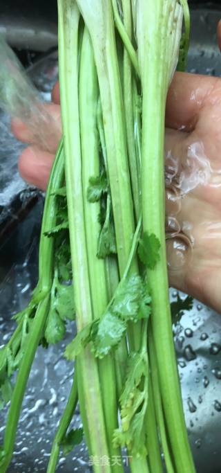 Stir-fried Cilantro Stem with Sausage recipe