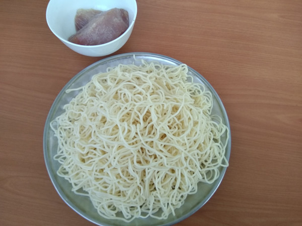 Fried Noodles with Shredded Pork and Vegetables recipe