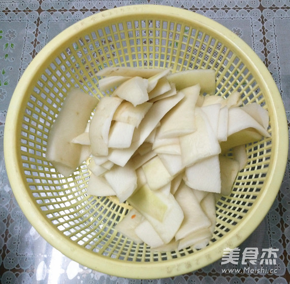 Korean Spicy Radish Peel recipe