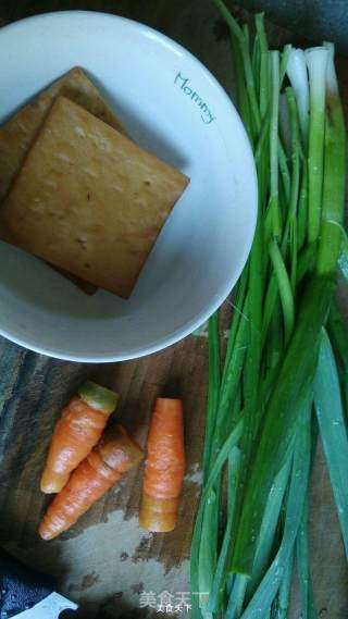 Sour Soup Noodles recipe