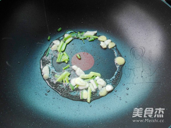 Fried Squid Roll with Lily recipe