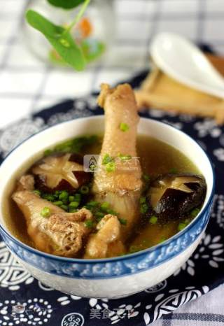 [chicken Soup with A Fresh Recipe] Stewed Chicken with Dried Radish and Mushrooms recipe