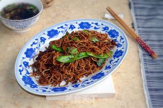 Braised Noodles with Pea Pods recipe