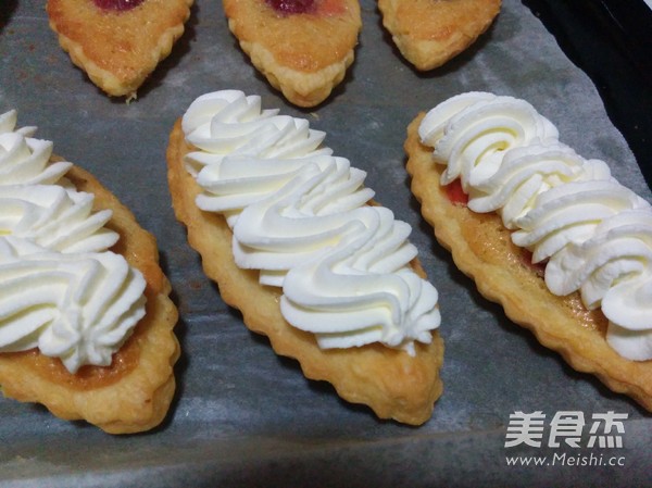 Mini Cherry Tart recipe