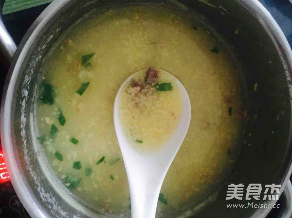 Pork Liver and Celery Leaf Millet Porridge recipe