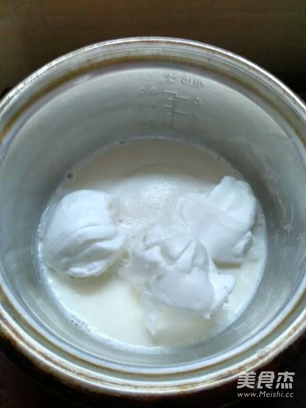 French Dessert-floating Island recipe