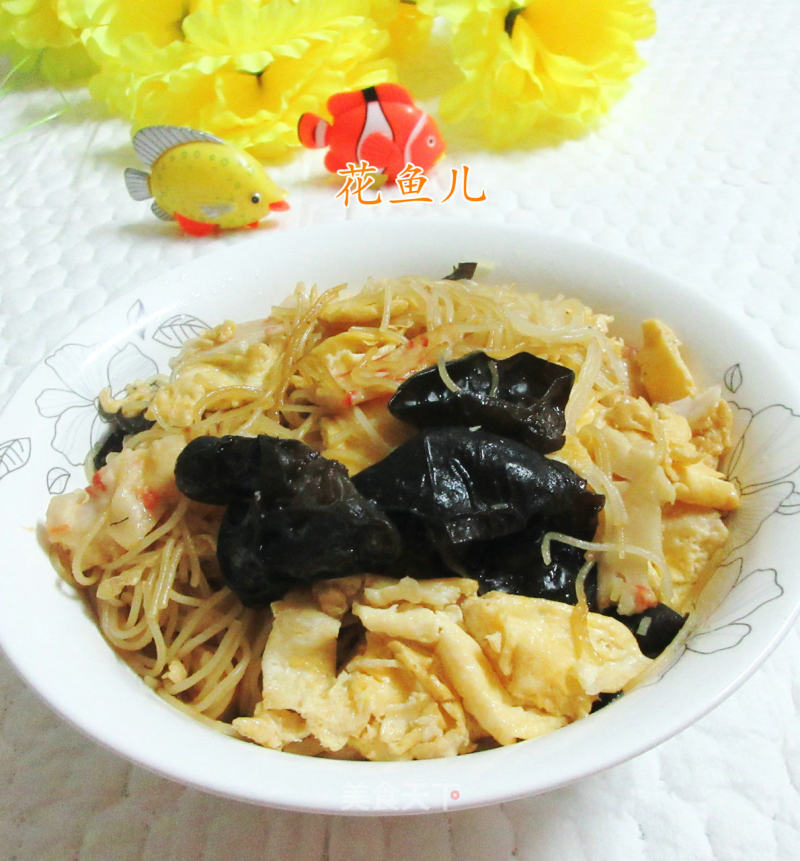 Stir-fried Rice Noodles with Black Fungus, Duck Egg and Shrimp Balls