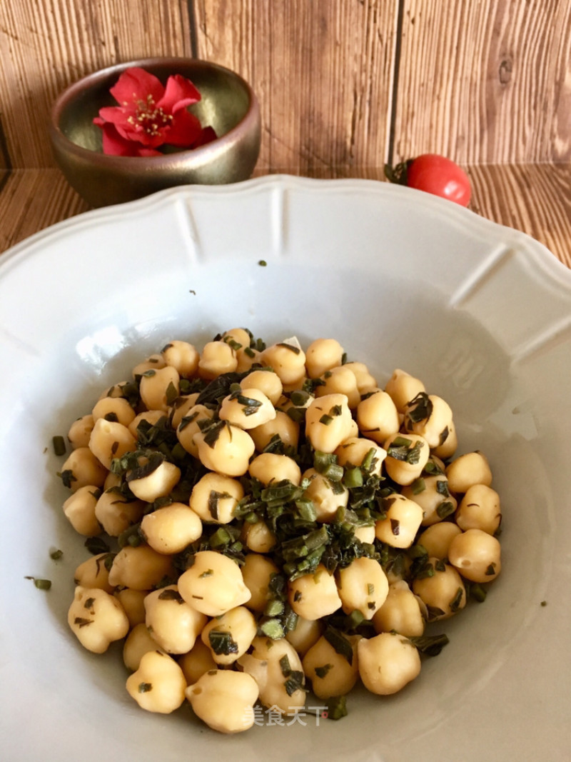 Salted Toon Mixed with Chickpeas recipe