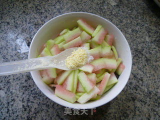 Black Fungus Mixed with Watermelon Rind recipe