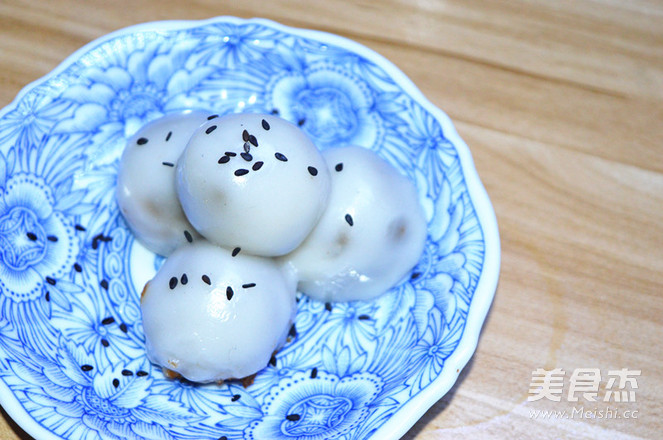 Osmanthus Fragrans and Bean Paste Dumplings—sweet Steamed, Must-eat During The Winter Solstice recipe