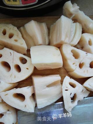 Cantonese-style Bacon Braised Lotus Root recipe