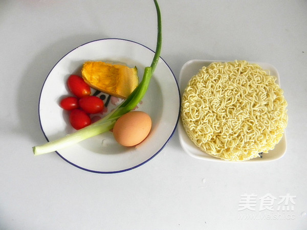 Pumpkin Soup Noodles recipe