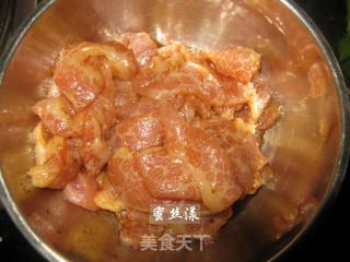 Stir-fried Pork Neck with Leek and Silver Buds recipe