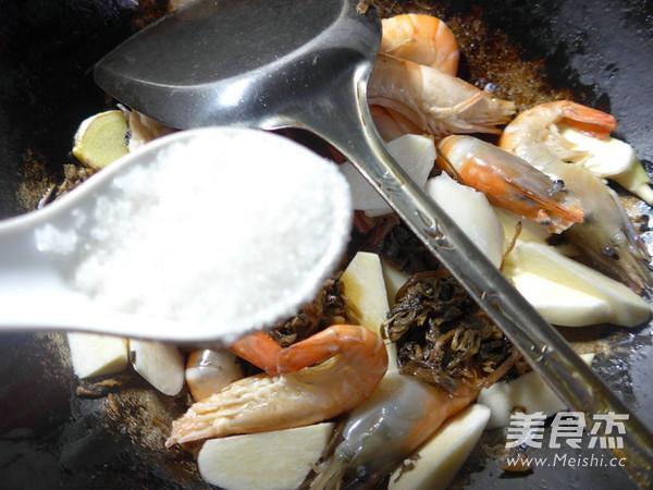 Stir-fried Large Head Shrimp with Plum Dried Vegetables and Rice White recipe