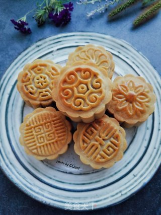 Cantonese Bean Paste Mooncake recipe