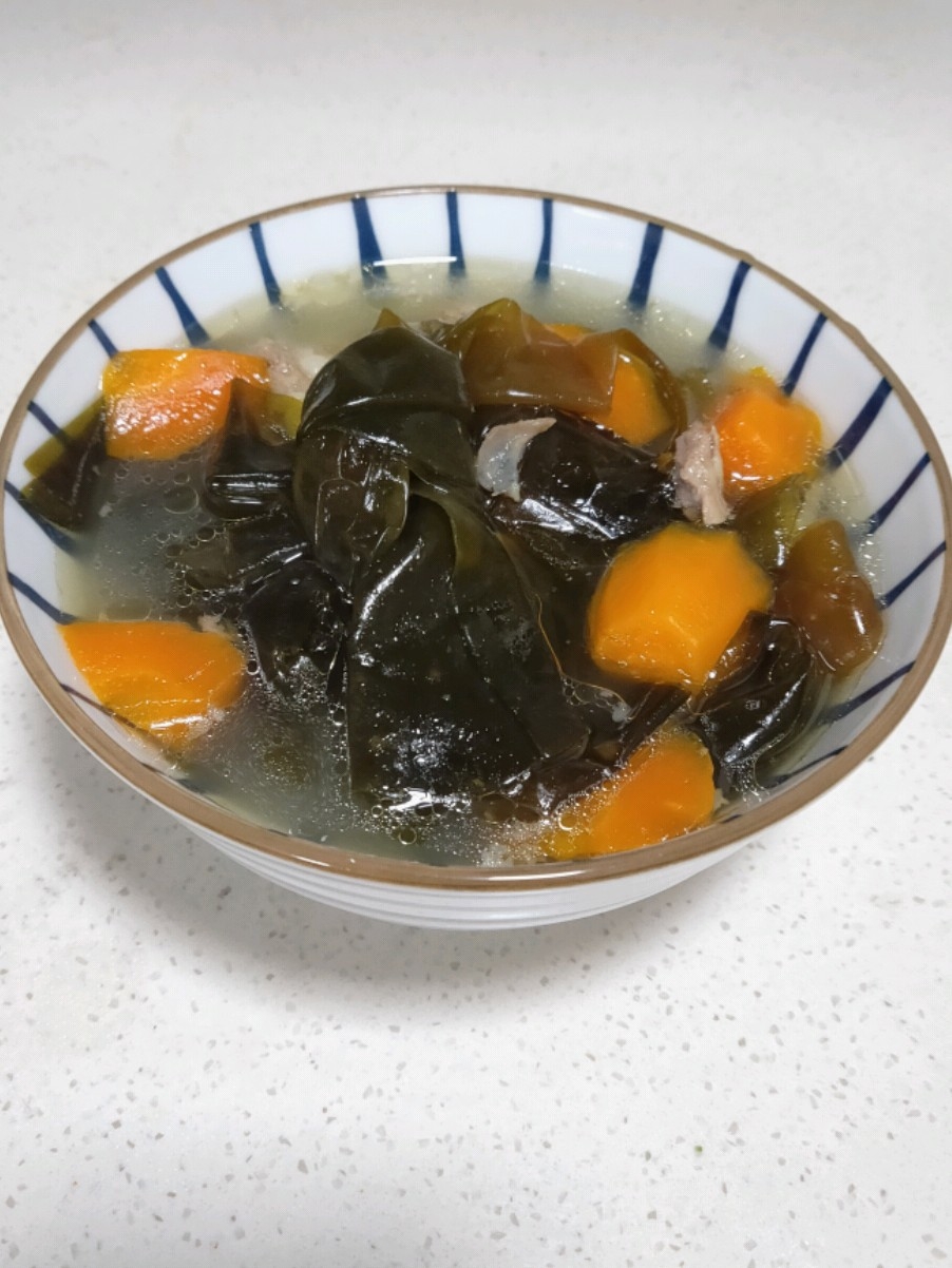 Seaweed Pork Ribs Soup recipe