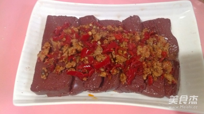 Steamed Pork Blood with Chopped Pepper and Tea Oil recipe